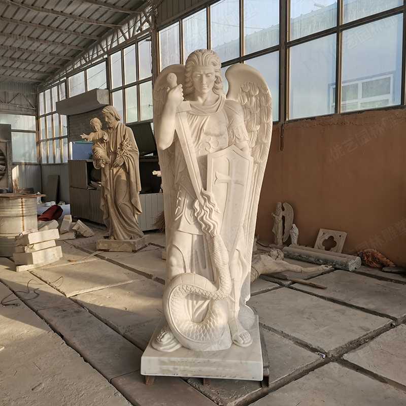 圣邁克雕塑，大理石圣邁克