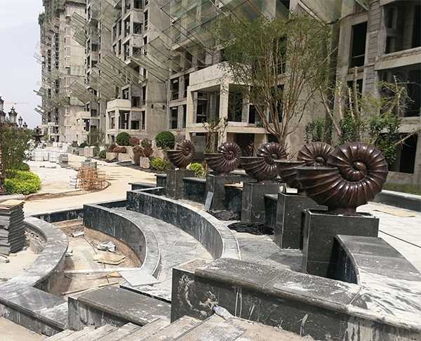 那玻璃鋼雕塑上色的時候要注意什么呢？