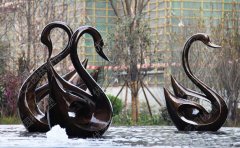 不銹鋼雕塑的壽命有多長(zhǎng)時(shí)間？